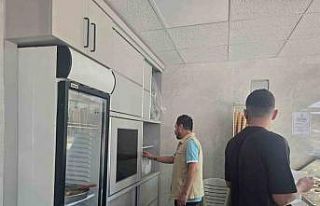 Bozdoğan’da tatlıcı ve dondurmacılara gıda...