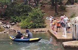 Bozkır’da rafting keyfi: Aygırdibi renkli görüntülere...