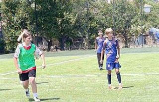 Bozüyük’te kızlar ve erkekler futbol turnuvası...