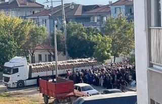 Bursa’da bir hayırsever 30 ton patatesi ücretsiz...