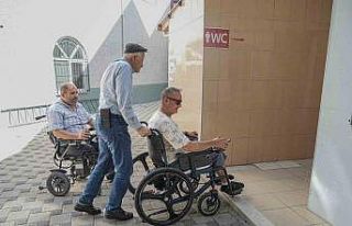 Bursa’da engelli vatandaşlar, engele takılmadan...