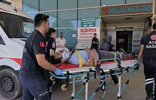 Bursa’da hafif ticari araç kamyonetle çarpıştı:...