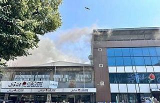 Bursa’da tekstil atölyesinin çatı katında yangın