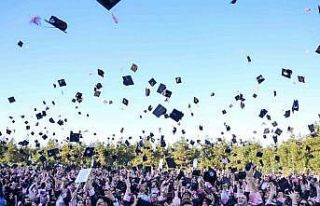 BUÜ’de bu yıl mezun sayısı 6 bini buldu