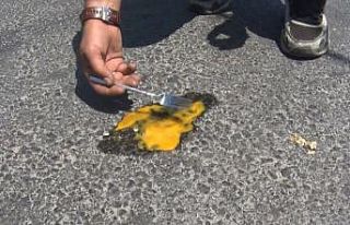 Büyükçekmece’de asfaltta yumurta pişti