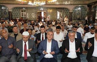 Camilerde 15 Temmuz şehitleri için mevlit