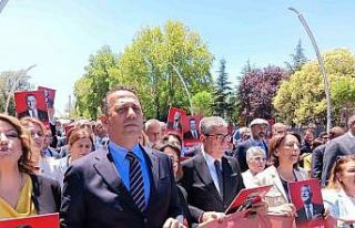 CHP’li vekiller, operasyonları protesto etmek için...