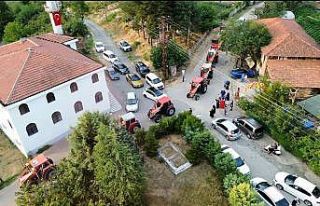 Çiftçi baba, oğlunun isteğini kırmadı, sünnet...