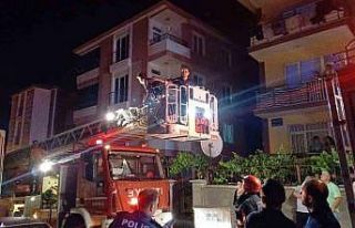 Çorum’da apartman dairesinde çıkan yangın paniğe...