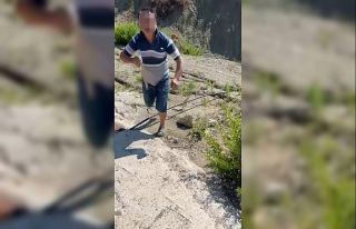 Depodan izinsiz su çekimini denetleyen personelin...