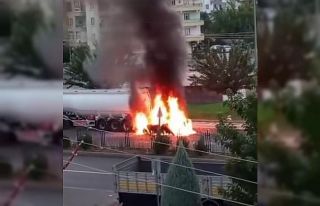 Diyarbakır’da alevlere teslim olan otomobil patladı