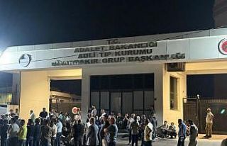 Diyarbakır’da husumetli aileler arasında kavga:...