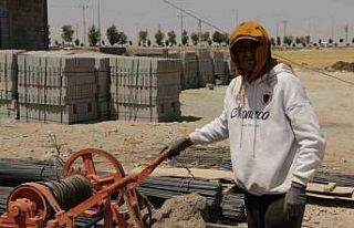 Diyarbakır’da inşaat işçilerinin 49 derece kavurucu...