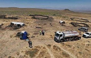 Diyarbakır’da yaylada kalan besicilerin hayvanlarına...