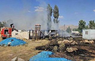 Doğanşehir’de konteyner yangını