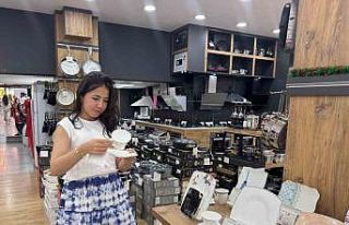 Düğün sezonunun açılmasıyla, çiftler çeyiz...