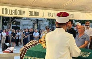 Edebiyatçı-yazar Pınar Kür son yolculuğuna uğurlandı