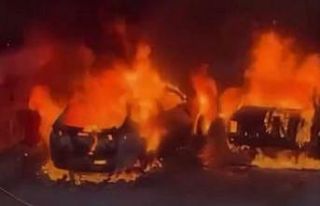 Edirne’de 2 otomobil kundaklandı