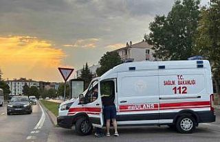 Edirne’de motosiklet otomobille çarpıştı: 3...