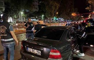 Edirne’de trafik ve asayiş denetimi: 6 araç trafikten...