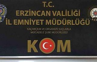 Ehliyet sınavında kopya düzeneği ele geçirildi