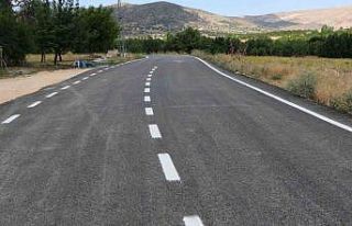 Elazığ’da 4 köyün BSK kaplamalı yol çalışması...