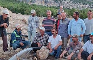 Emekli olup döndüğü memleketinin su sıkıntısını...