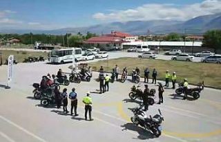 Erzincan’da motosiklet sürücülerine güvenli...