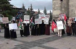 Erzurum’da sağlık çalışanları Gazze için...