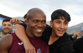 Erzurum’daki üçüncü taraftar buluşmasında...