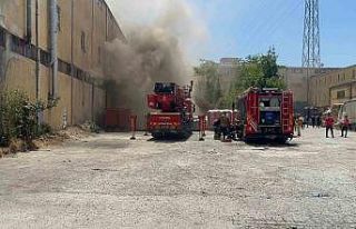 Esenyurt’ta bir kazan imalathanesi yandı: 1 kişi...