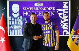 Eyüpspor, Nihad Mujakic’i kiraladı