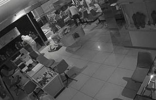 Fatih’te şüpheliler kuyumcudan 600 bin dolar değerinde...