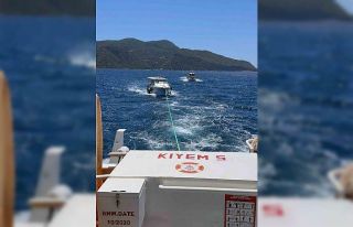 Fethiye’de arızalanan ve sürüklenen tekne kurtarıldı