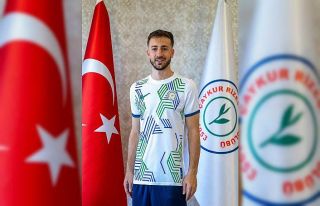 Galatasaray’da Halil Dervişoğlu, Çaykur Rizespor’a...