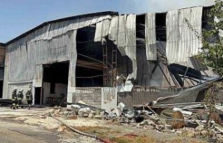 Gaziantep’te halı fabrikasındaki yangın söndürüldü
