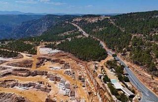 Gülnar’da 30 kilometrelik grup yolu yenileniyor