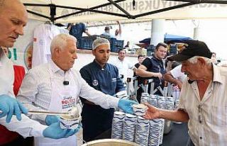Gürsu’da aşure kazanları birlik için kaynadı