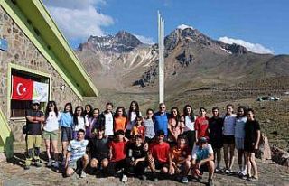 Hacılar’ın zirvesinde azim, dayanışma ve doğa...