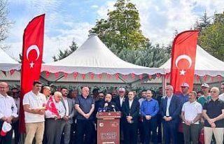 HAK-İŞ’ten 15 Temmuz Şehitliği’ne ziyaret