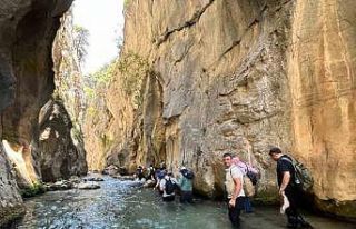 Hançer ve Hapis Kanyonu’na ziyaretçi akını