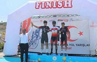 Hatay’da bisikletçiler 15 Temmuz anısına pedal...