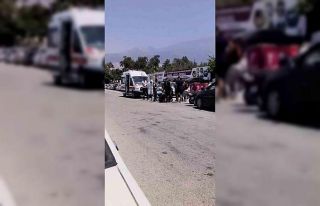 Hatay’da motosikletli kurye kaza yaptı: 1 yaralı