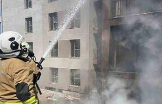 Hatay’da şantiye yangını büyümeden söndürüldü