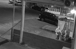 Hırsızı dükkan sahibi karşıladı