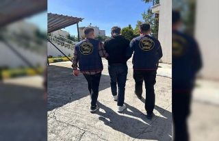 Hırsızlık suçundan aranan şahıs JASAT’tan...