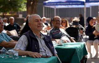 Hizmete giren Emekliler Lokaline kısa sürede yoğun...