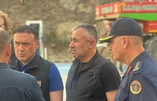 İl Başkanı Yıldırım yangın bölgesinden ayrılmadı