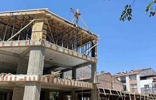 İnşaatta elektrik çarpan işçi yaralandı