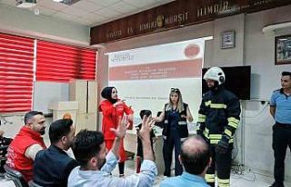 İşitme engelli bireylere yangın söndürme eğitimi